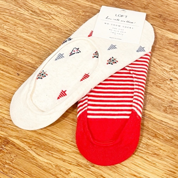 NWT! Ann Taylor LOFT Christmas Theme No Show Socks "How Cute Are These?". OS - Picture 4 of 5